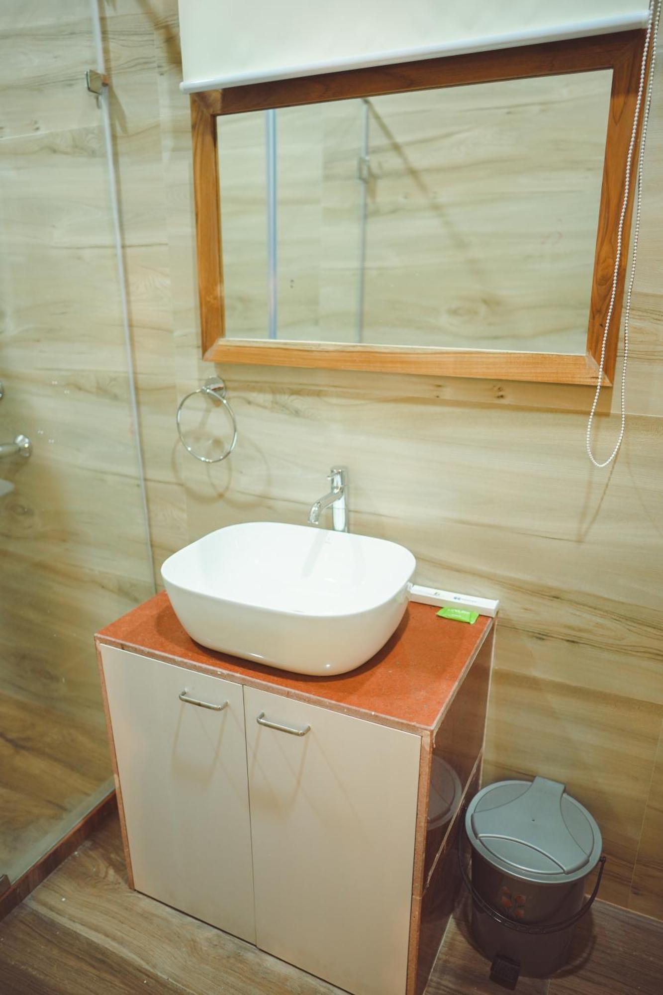 Dip Holidays Shanti Niketan Room photo